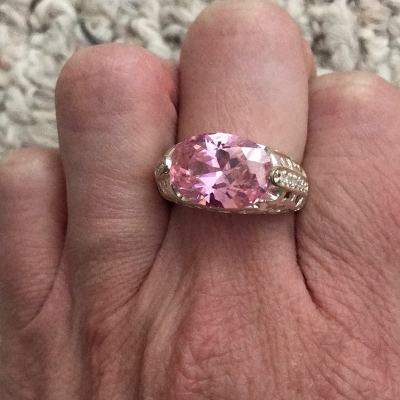 Jewelry - Pink Cocktail ring! Size 8